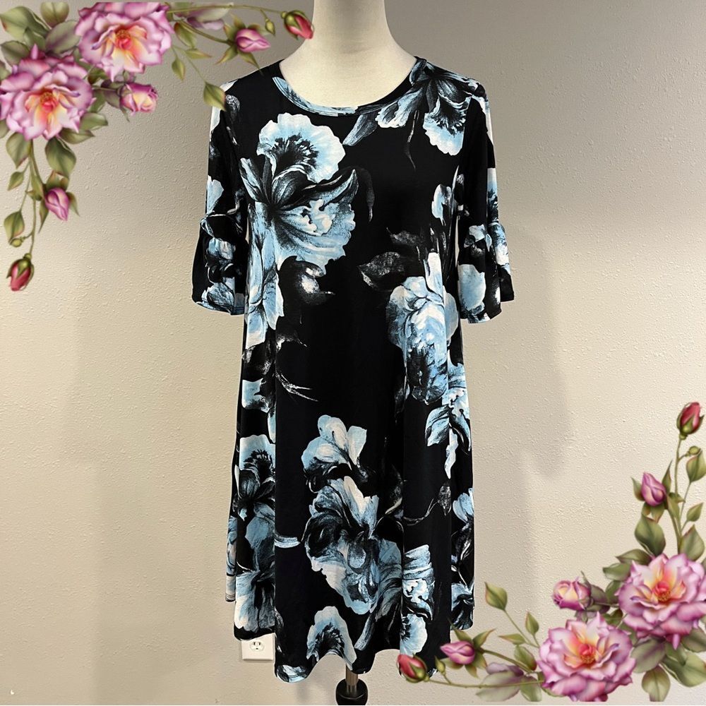 Beeson River Black and Blue Floral‎ a-line stretchy Mini Dress size small